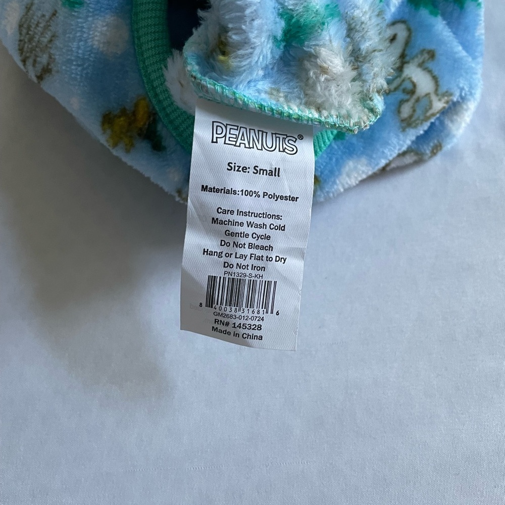 Peanuts Blue and Green Snoopy Footie - Picture 2 of 2